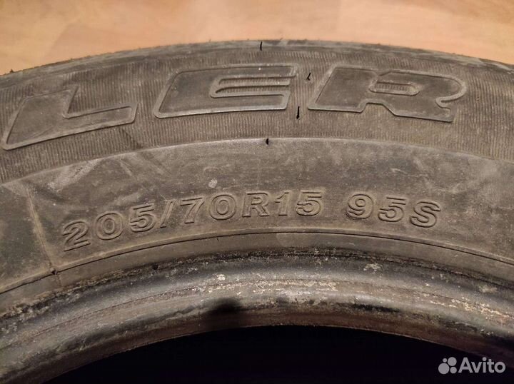 Bridgestone Dueler H/T 205/70 R15