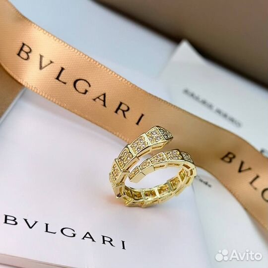 Кольцо в стиле bvlgari