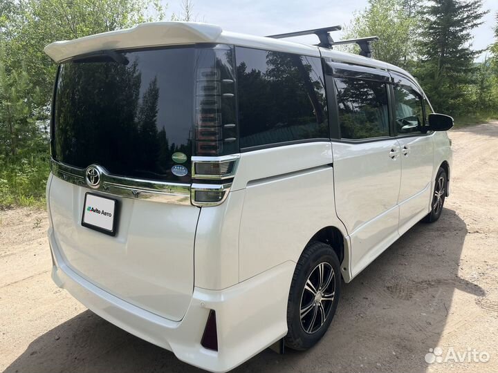 Toyota Voxy 2.0 CVT, 2018, 42 000 км