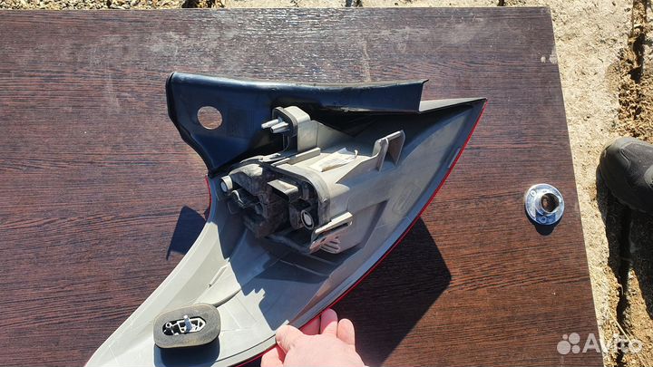 Задний правый фонарь renault megane 3