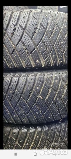 Goodyear Ultragrip Ice Arctic 215/60 R16