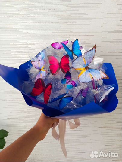 Светящийся букет из бабочек