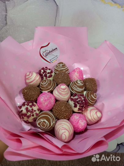 Клубника в шоколаде букеты и боксы