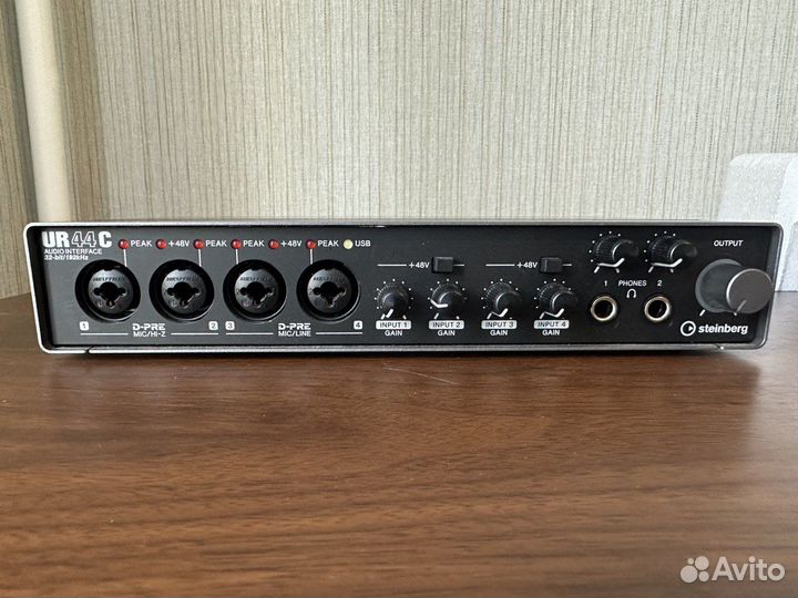 Yamaha Steinberg UR44C Внешняя звуковая карта