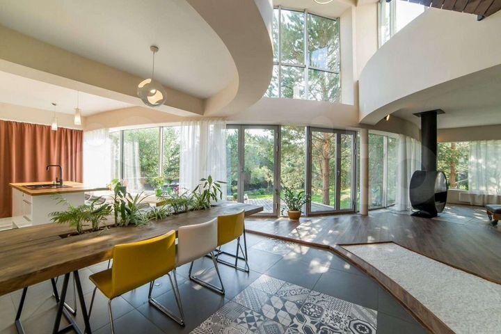 Коттедж 340 м² на участке 20 сот.