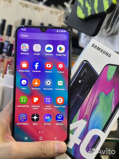 Samsung Galaxy A40, 4/64 ГБ