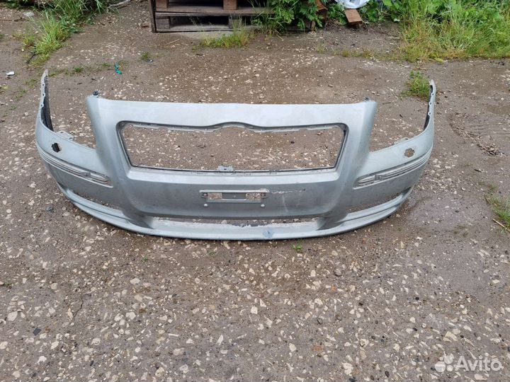 Бампера Toyota avensis 250