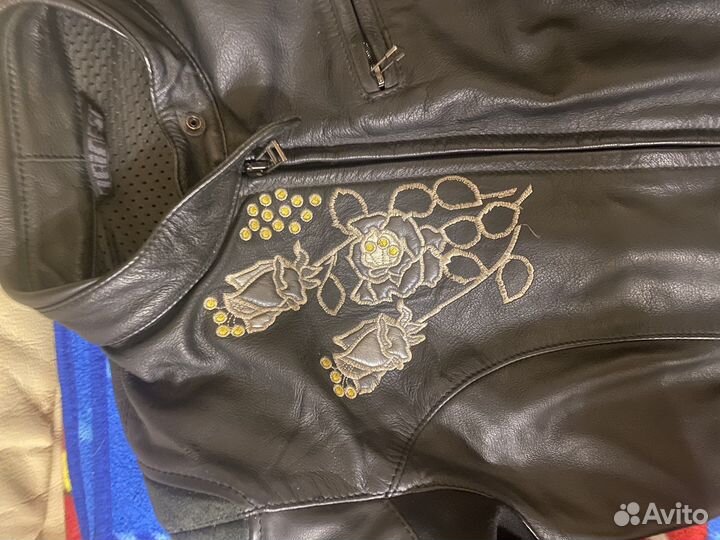 Мотокуртка кожаная женская dainese