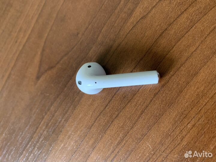 Наушник air pods 2 поколения