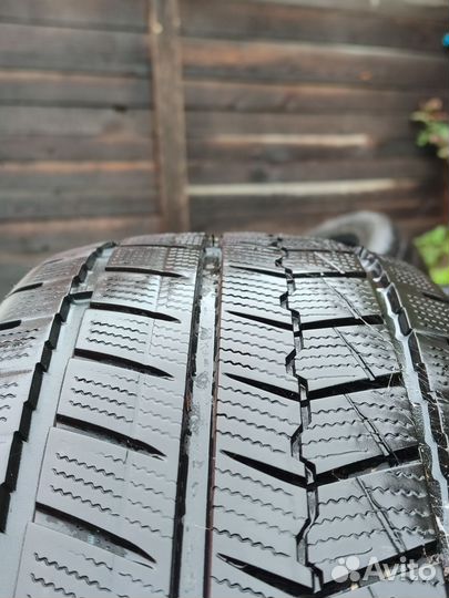 Winter Tact Snow + Ice 215/55 R17 98