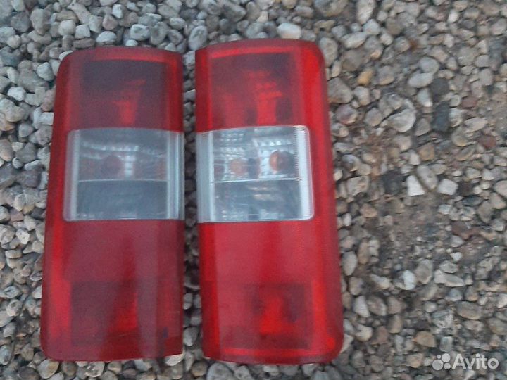 Фонарь Форд Коннект 2002-2013 год оригинал