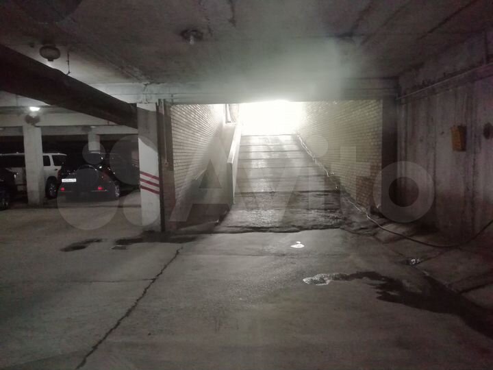 Машиноместо, 20 м²