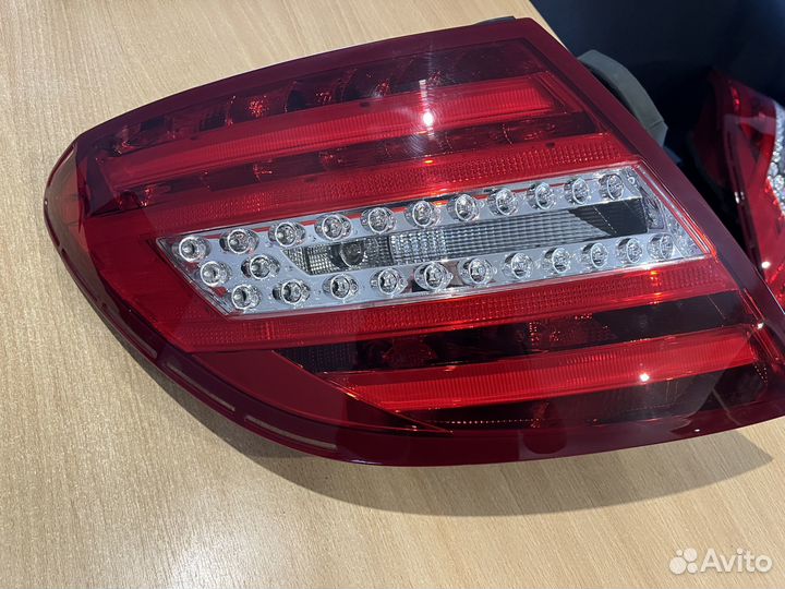 Левый диодный фонарь Mercedes W204 рестайлинг