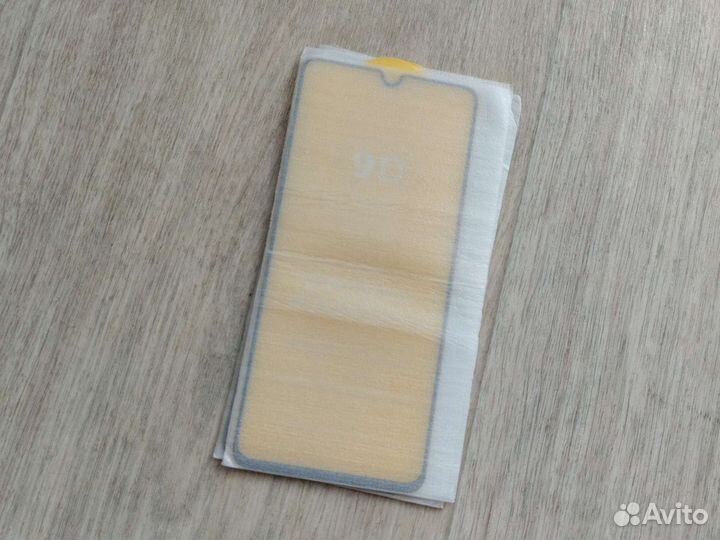 Защитное стекло на tecno spark 8c