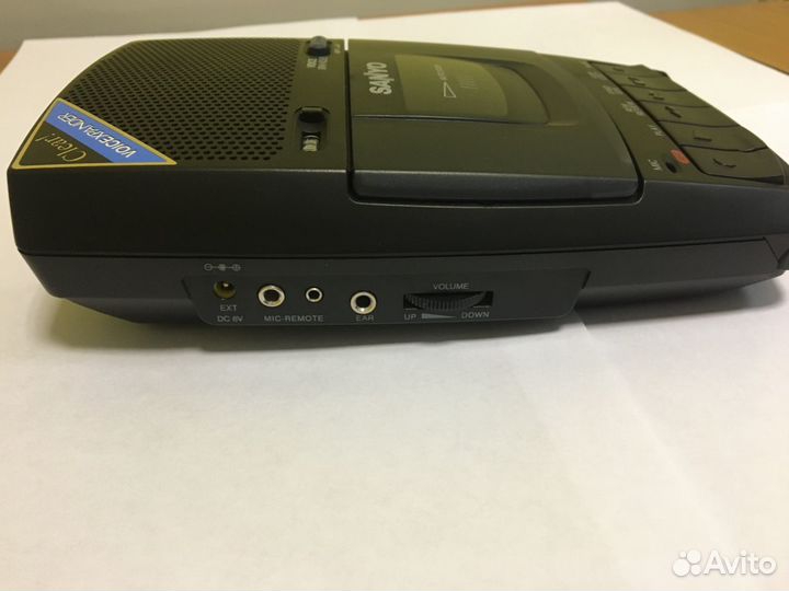 Диктофон кассетный Sanyo TRC SB1000XE