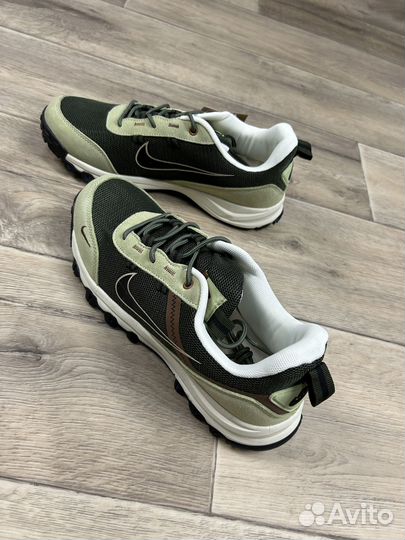 Кроссовки Nike