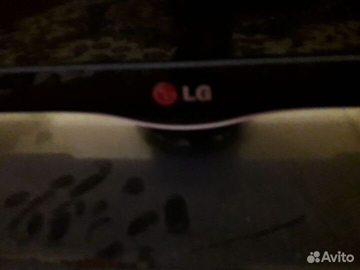 Телевизор lg 82см