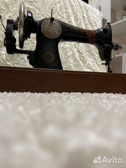 Швейная машинка ручная