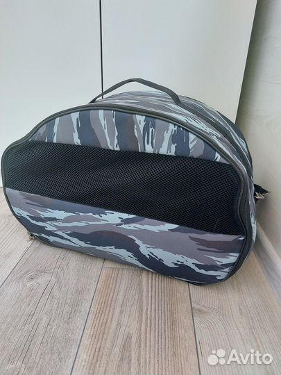 Переноска для кошек и собак