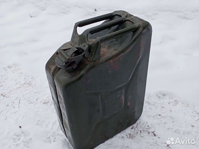 Канистры металлические 20 литров