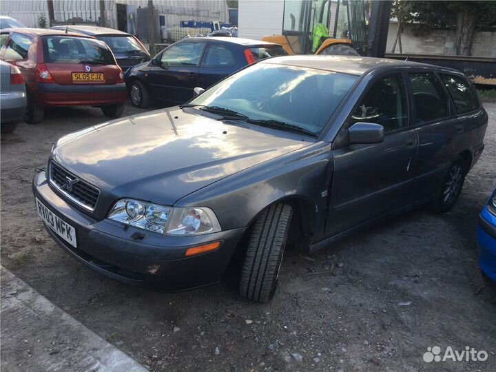 Разбор на запчасти Volvo S40 / V40