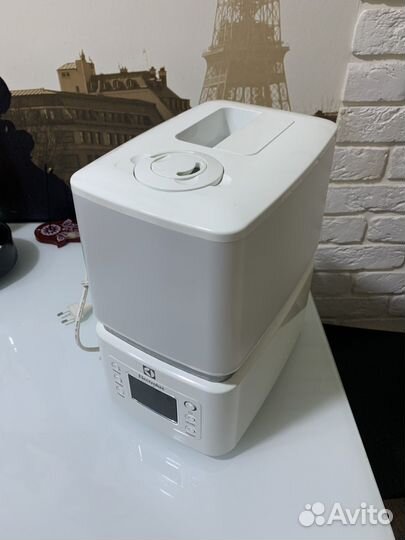 Увлажнитель воздуха electrolux EHU-3510D