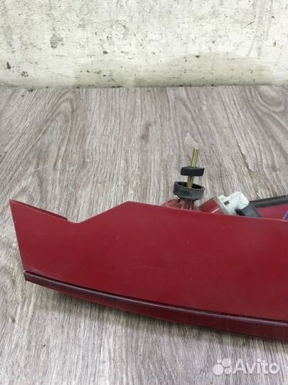 Фонарь задний правый Ford Focus 1 хетчбэк 5-ти дв