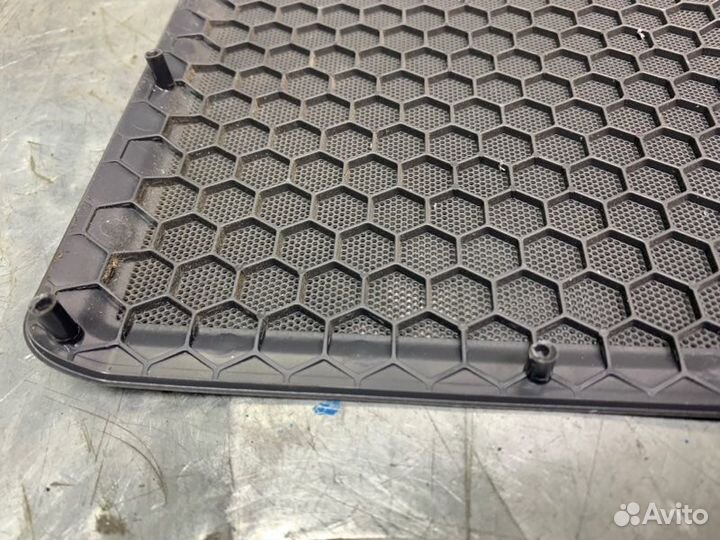 Решетка динамика Volkswagen Touareg 2002-2010