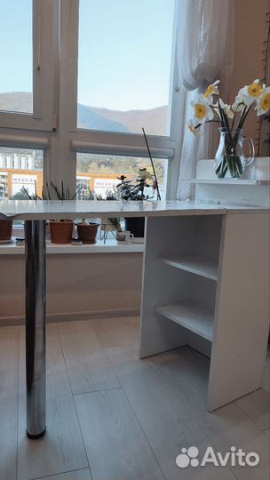 Маникюрный стол складной бу