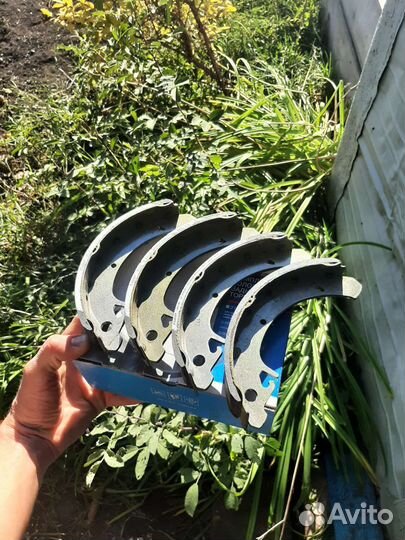 Комплект тормозных колодок для авто samara