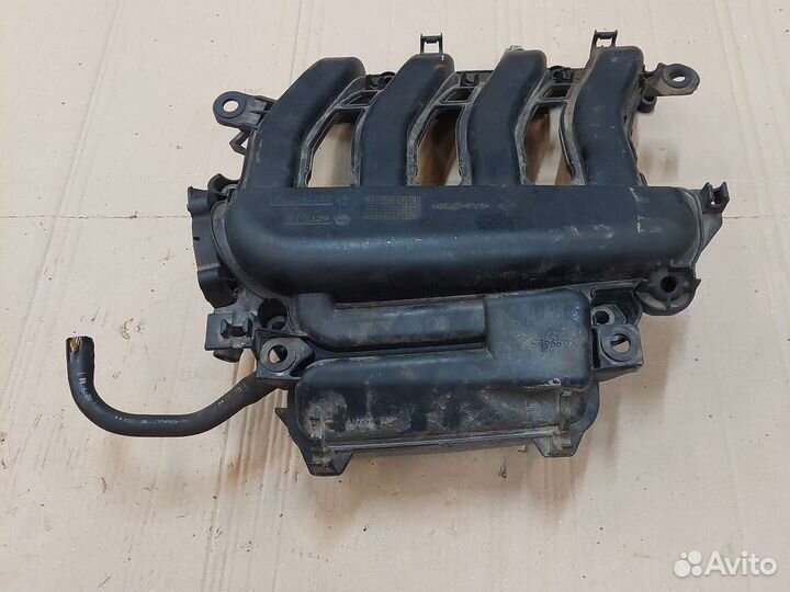 Коллектор впускной Renault Megane 2