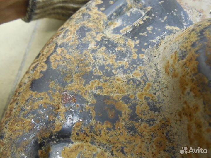 Щит опорный задний правый Fusion 2002-2012