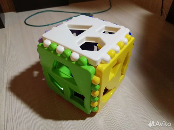 Развивающие игрушки для малышей пакетом