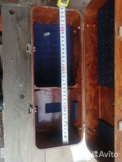 Ящик с ручкой на замочках