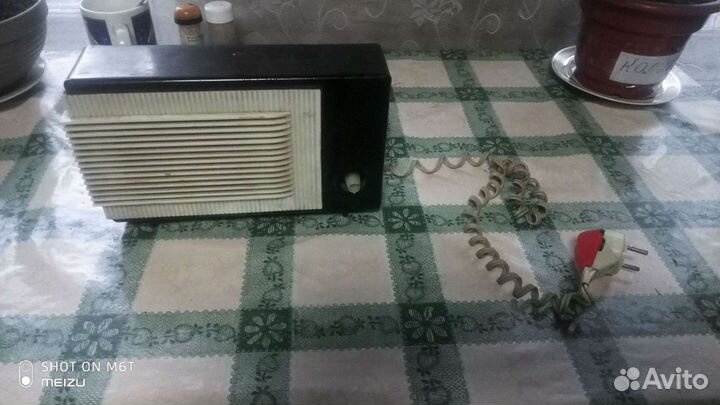Радиоприемник СССР сюрприз ретро