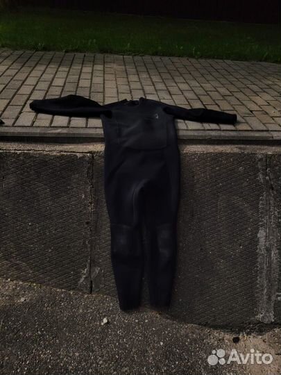 Гидрокостюм для серфинга