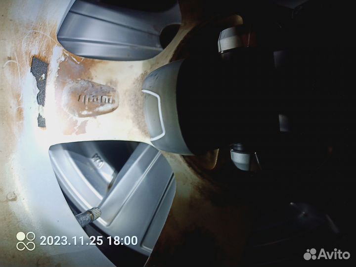 Диски r14 разболтовка 4100 стояли Хонда fit