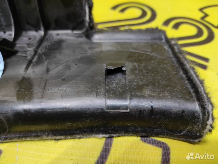 Накладка крышки багажника задняя правая Bmw X5 E70