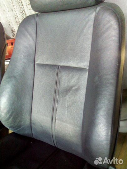 Продам механические сидения