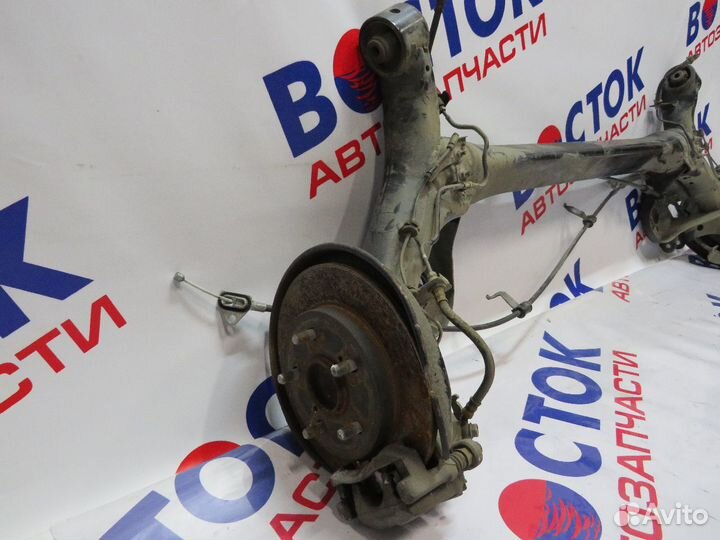 Балка поперечная Зад toyota auris NZE151H, ZRE152H