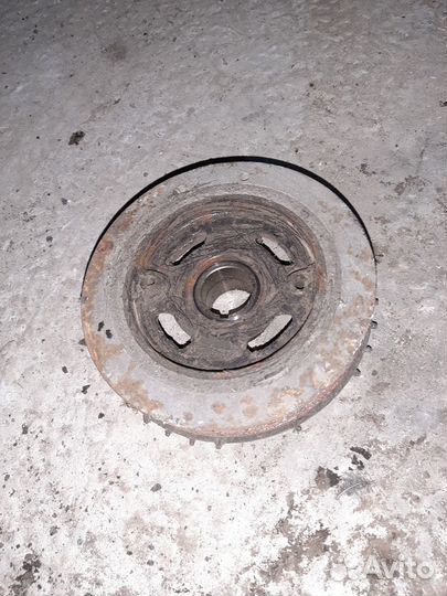 Шкив коленвала на Мазда 3 бк,Mazda 3 BK