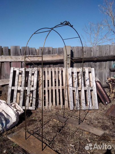 Арка садовая, металлическая цвет золото