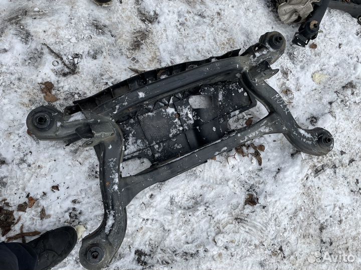 Балка задняя Mercedes X156 C117 W176 W246