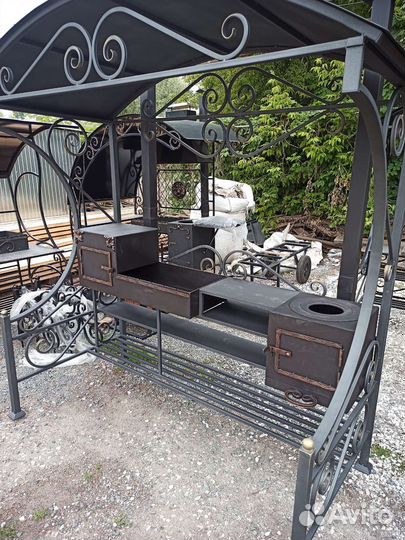 Мангал с печью под казан и крышей