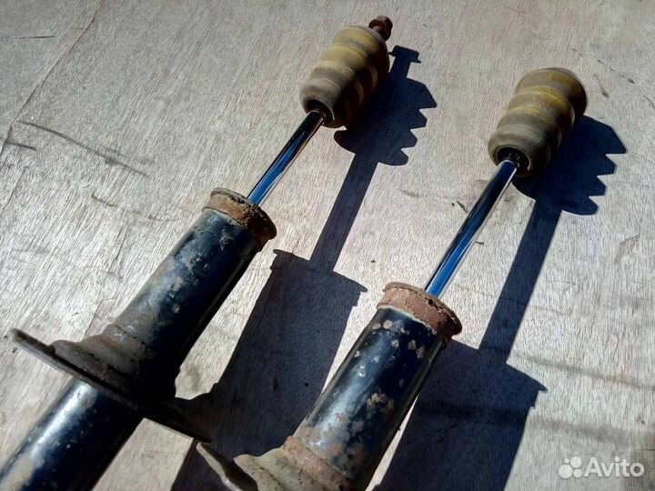 Subaru Impreza GE GH - Амортизатор задний Б/У