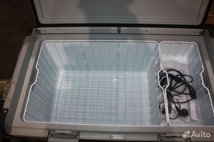 Автохолодильник Dometic CoolFreeze CFX 100W