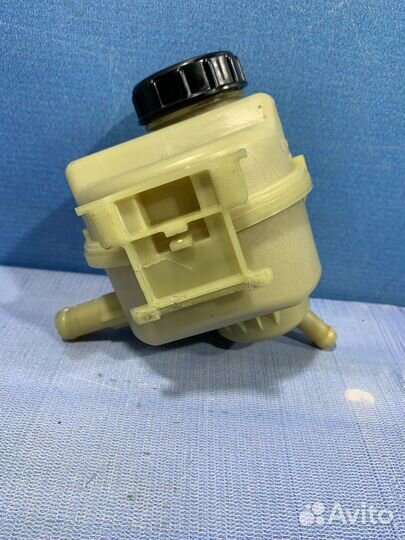 Бачок гидроусилителя гур Renault kaptur