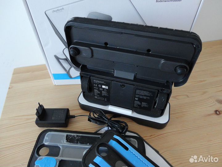 Робот полотер поломой iRobot Braava 390T