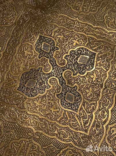 Старинный столик Восток