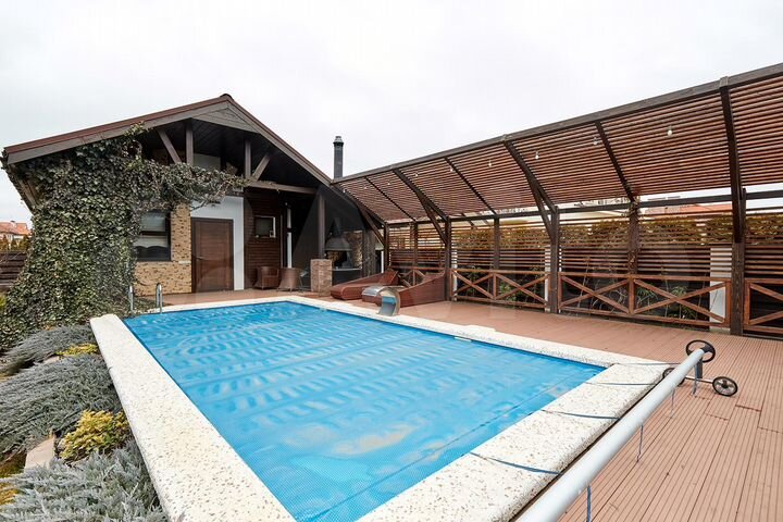 Дом 432,4 м² на участке 10 сот.